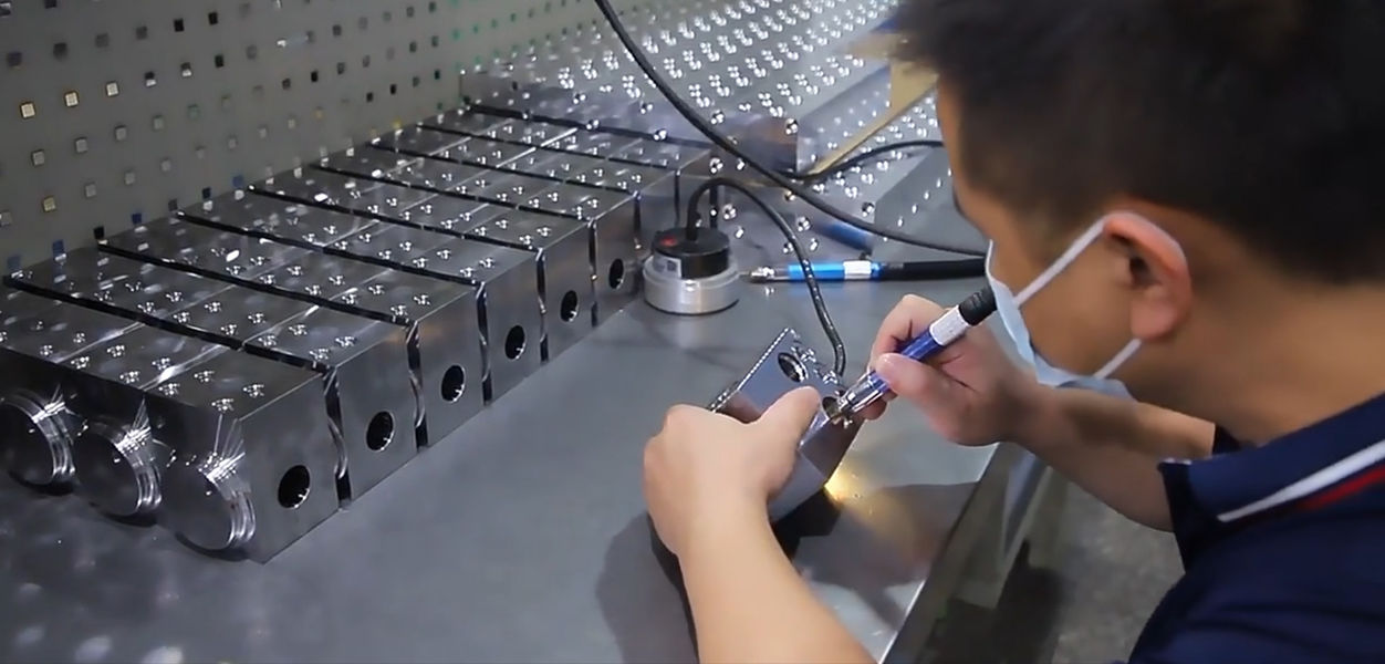 Dongguan Zhongwei Metal Products Co., Ltd γραμμή παραγωγής του κατασκευαστή